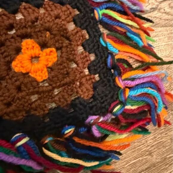 Vintage Handmade Granny Square Afghan Cottagecore Crochet Throw - Picture 3 of 8